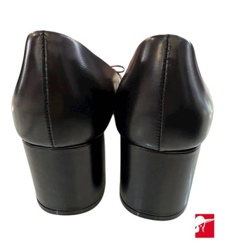 Salvatore Ferragamo Myra bow pumps size 9