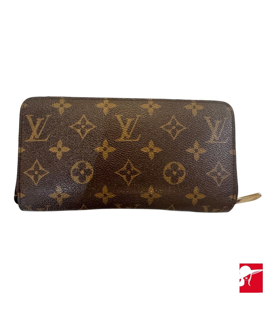 Louis Vuitton Zippy Organizer wallet - like new