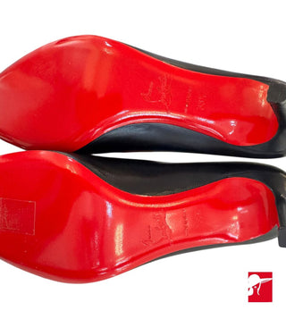 Christian Louboutin simple leather pump NEW size 38.5