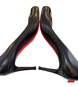 Christian Louboutin simple leather pump NEW size 38.5